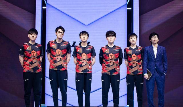 升了他的职 升了他的职