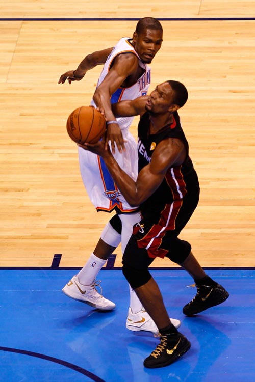 相比之下 相比之下